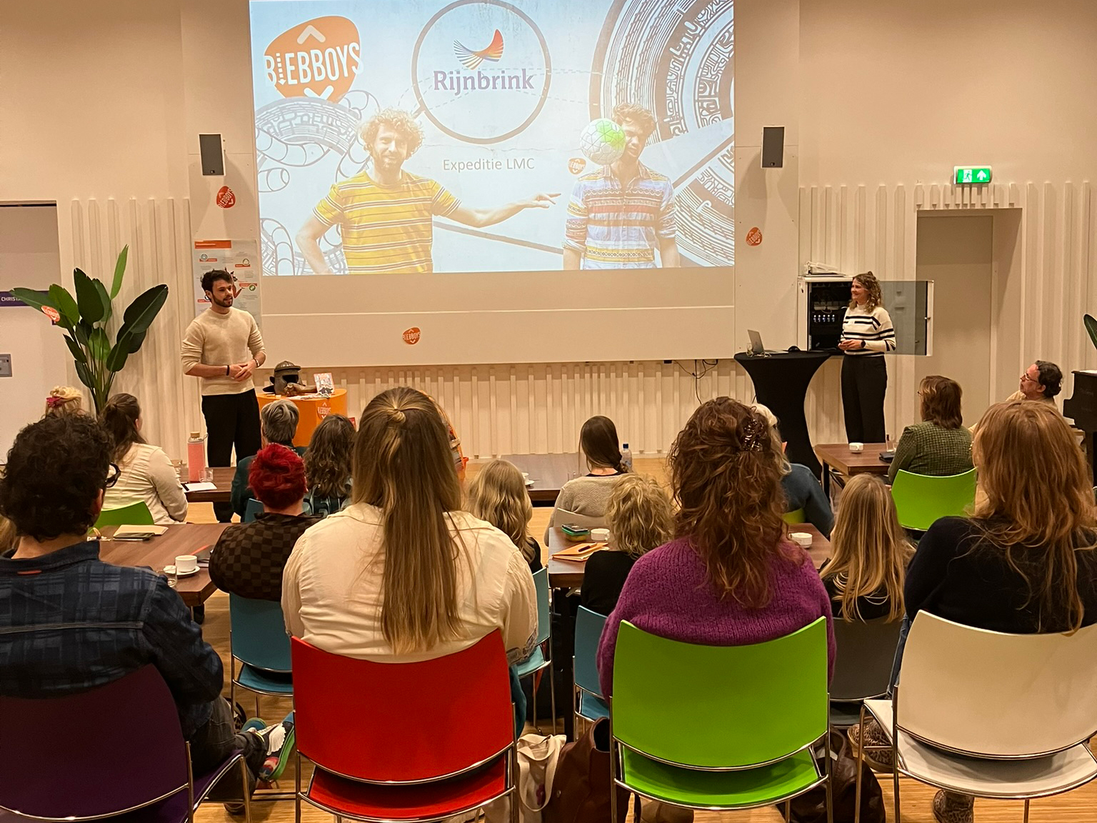 Artikelafbeelding Expeditie Lees(media)consulent: De Nieuwe Kerndoelen en de Veranderende Rol van de Lees(media)consulent